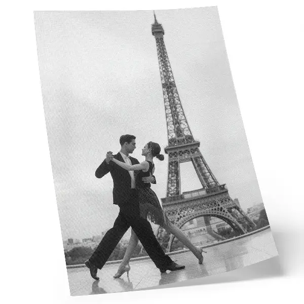 Décoration murale un couple dansant en noir et blanc devant la tour