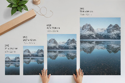 Décoration murale Montagnes hivernales symétriques se reflétant dans le lac