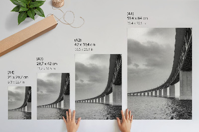 Impression sur toile Un pont monumental aux nuances de gris