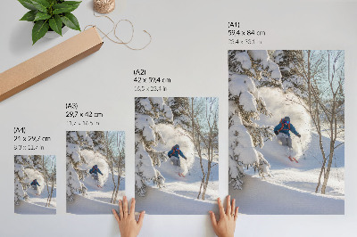 Affiche décorative Skieur en forêt en hiver, dynamique de la neige