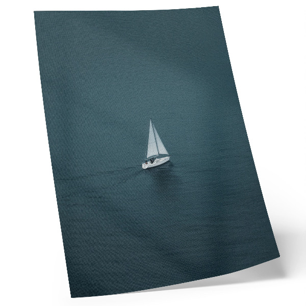 Affiche décorative Un yacht sur une mer calme, une composition minimaliste