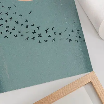 Impression sur toile oiseaux en vol avec un grand cercle sur fond bleu