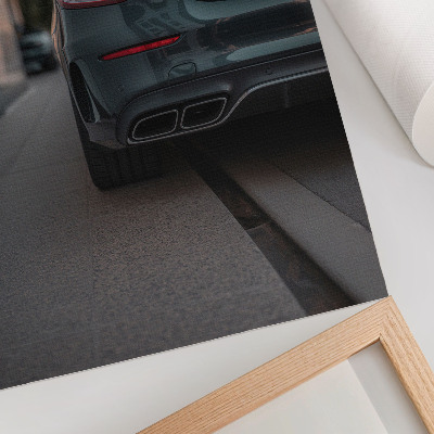 Décoration murale Une voiture élégante dans un espace urbain