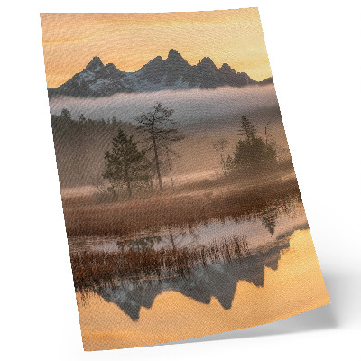Décoration murale Montagnes, arbres, brouillard, eau calme, reflet