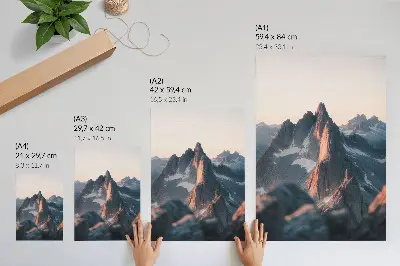 Décoration murale montagnes baignées par la lumière du coucher de soleil aux teintes pastel
