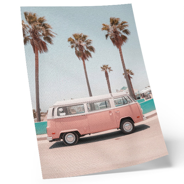 Impression sur toile Voiture rose, ciel bleu, grands palmiers