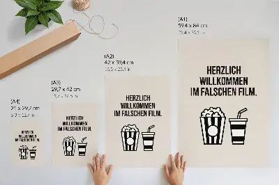 Décoration murale iconographie textuelle significative sur fond beige type cinéma
