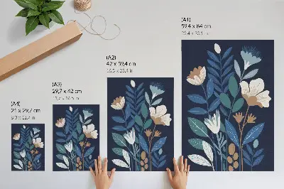 Décoration murale feuilles bleues avec fleurs crème et touches de brun