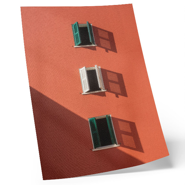 Affiche décorative Mur orange, trois fenêtres, stores verts
