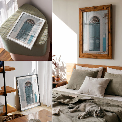 Affiche décorative Porte bleue avec éléments architecturaux blancs
