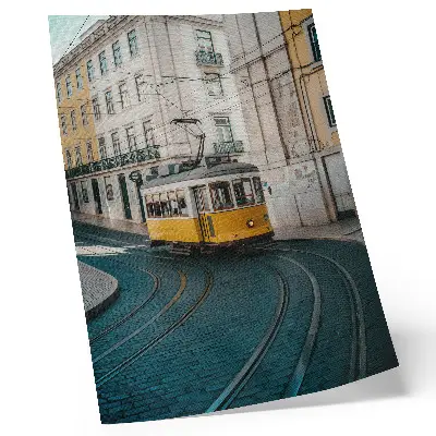 Affiche décorative tramway jaune dans un virage en ville