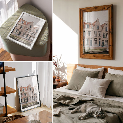 Impression sur toile Immeubles en briques avec toits de tuiles rouges