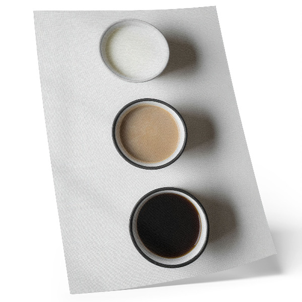 Impression sur toile Trois boissons différentes, disposition minimaliste