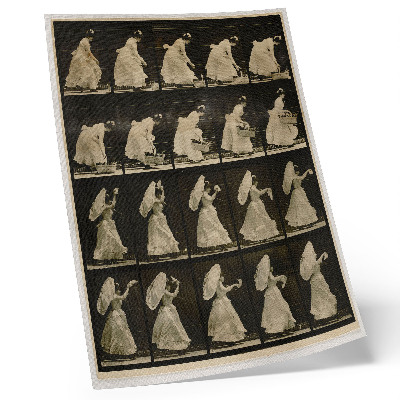 Impression sur toile Femme soulevant un panier et agitant un mouchoir (vers 1887), par Eadweard Muybridge