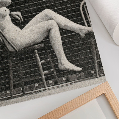 Décoration murale Femme nue assise sur une chaise fumant une cigarette, Eadweard Muybridge