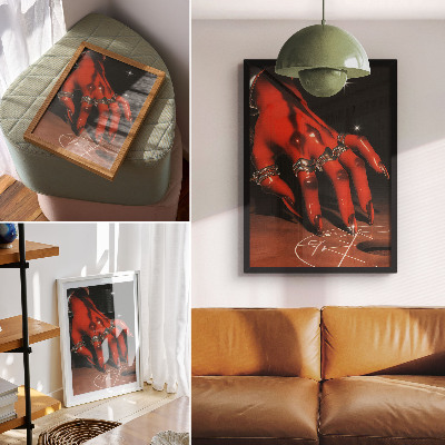 Impression sur toile Main rouge avec des anneaux sur fond de symboles