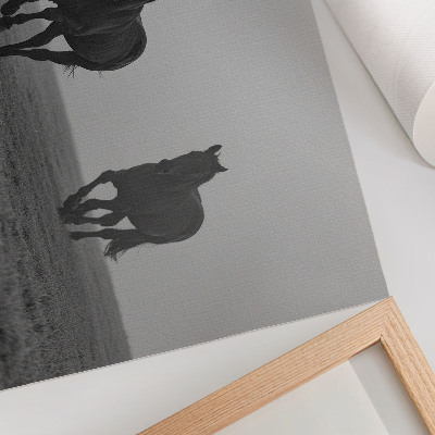 Affiche Chevaux au galop, brume légère, espace paisible