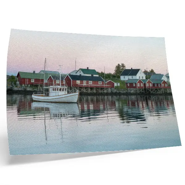 Affiche décorative les maisons rouges cubistes au bord du lac radieuses