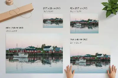 Affiche décorative les maisons rouges cubistes au bord du lac radieuses