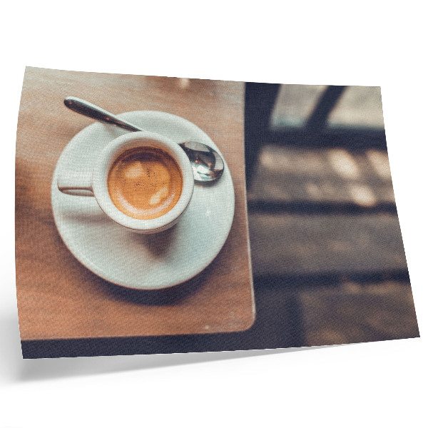 Affiche et poster Une tasse d'expresso sur une table en bois, contraste