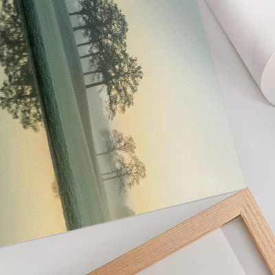 Affiche et poster Surface de l'eau calme, reflet des arbres, léger brouillard