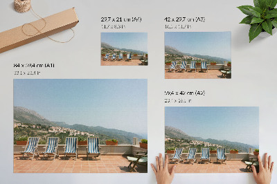 Affiche et poster Chaises longues sur la terrasse avec vue sur les montagnes
