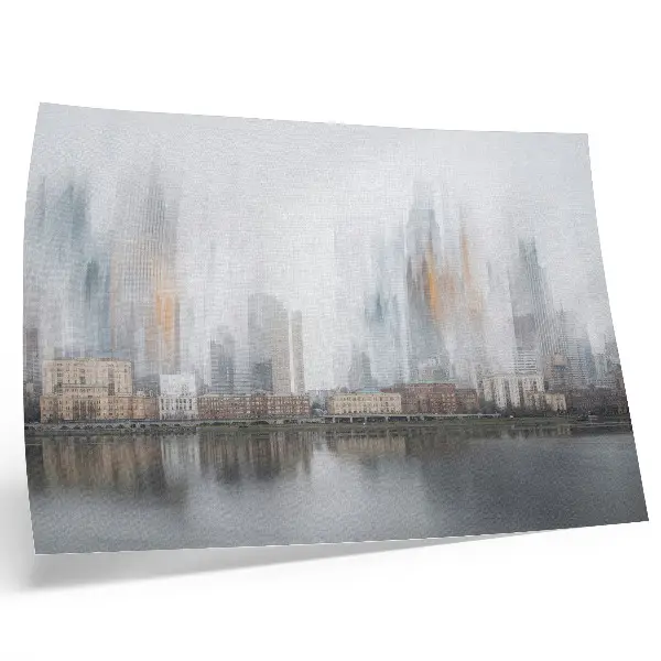 Affiche décorative ville brumeuse avec reflets aux tons pastel dans un style moderne