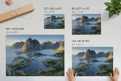 Affiche et poster représentant des montagnes et une baie tranquille aux maisons colorées