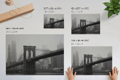 Affiche et poster Le pont et la ville dans des nuances de gris, paix et élégance