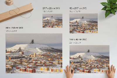 Affiche Ville d'hiver aux bâtiments colorés contrastant avec la neige