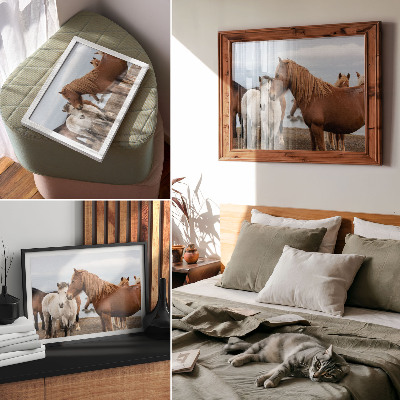 Affiche décorative La beauté naturelle des chevaux se détachant sur le paysage