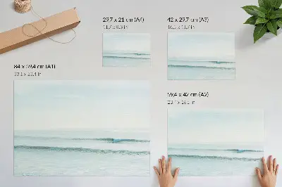Affiche vagues océaniques avec un surfeur dans un style calme et minimaliste