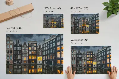 Affiche et poster immeubles de rapport au bord du canal avec une atmosphère chaleureuse de réflexion