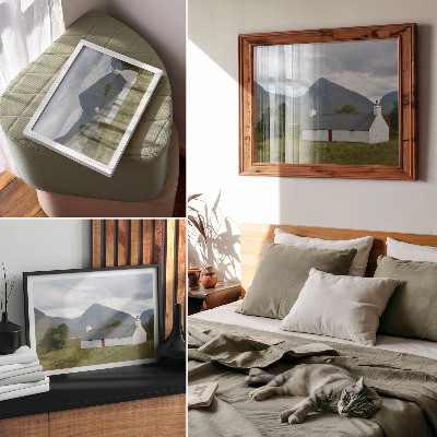 Affiche et poster Un chalet blanc au milieu des montagnes et de la verdure
