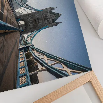 Affiche décorative représentant un pont urbain classique sous le soleil