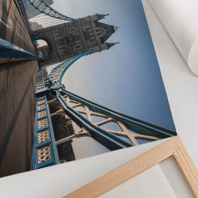 Affiche décorative Un pont urbain classique sous le soleil