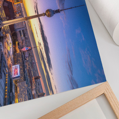 Affiche et poster La ville au crépuscule, avec ses magnifiques couleurs de coucher de soleil.