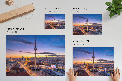 Affiche et poster La ville au crépuscule, avec ses magnifiques couleurs de coucher de soleil.