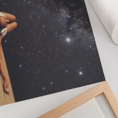 Affiche Une silhouette surréaliste sous un ciel étoilé