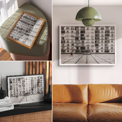 Affiche décorative Un immeuble moderne avec balcons et une place