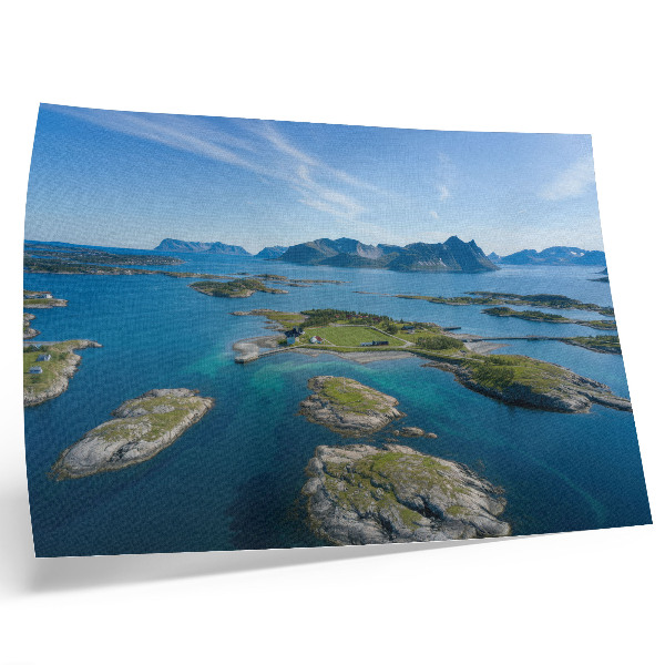 Affiche et poster Îles avec des montagnes, un ciel bleu et une végétation verte
