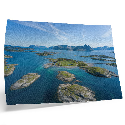 Affiche et poster Îles avec des montagnes, un ciel bleu et une végétation verte