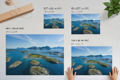Affiche et poster Îles avec des montagnes, un ciel bleu et une végétation verte