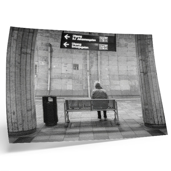 Affiche modernité grise minimaliste dans un espace urbain