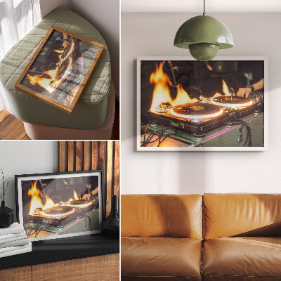 Affiche et poster Un mélange énergique de flammes et d'électronique