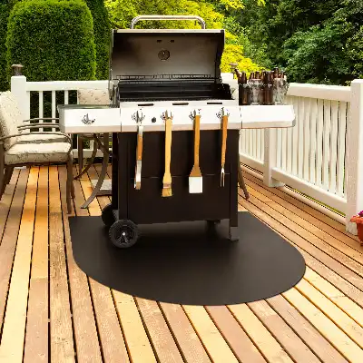 Protection de sol pour barbecue en forme demi-ovale avec des dimensions de 100x100 cm