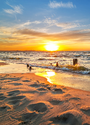 Store intérieur fenêtre avec motif coucher de soleil aux couleurs variées