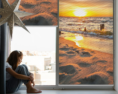 Store intérieur fenêtre avec motif coucher de soleil aux couleurs variées
