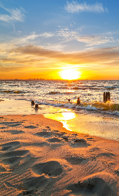 Store intérieur fenêtre avec motif coucher de soleil aux couleurs variées