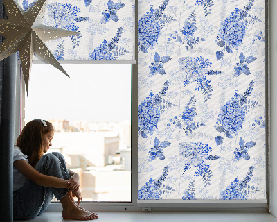 Store intérieur fleurs bleues